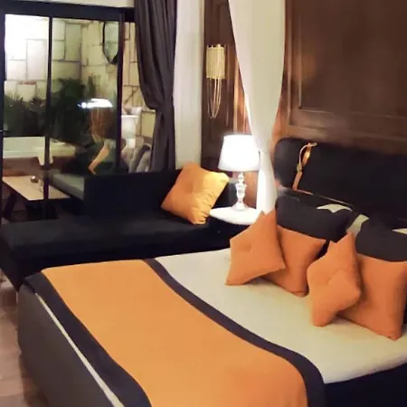 Tnr & Hotell Kusadası