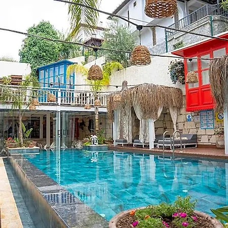 Hotel Tnr &