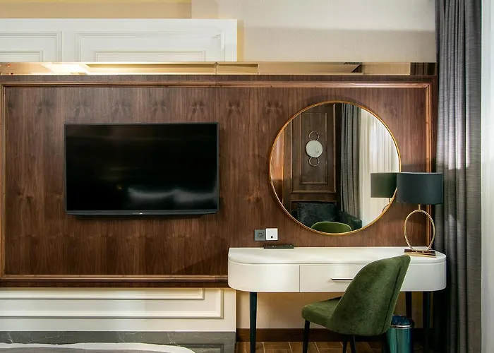 Hotel Tnr & 3*