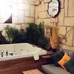 Hotel Tnr &